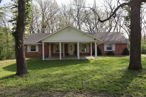 402 Highway 5 And 240, Fayette, MO 65248