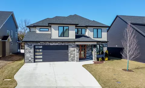 5013 Whisper Dr, Columbia, MO 65203