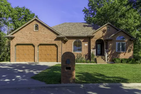 3810 Graf Dr, Mexico, MO 65265 photo 2