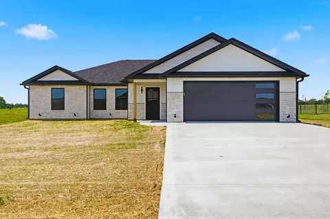 912 Destinee Dr, Moberly, MO 65270