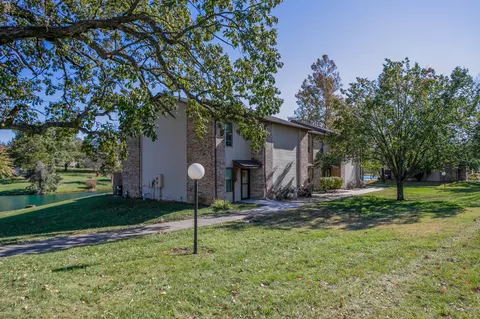 1992 N Waterfront Dr #D, Columbia, MO 65202