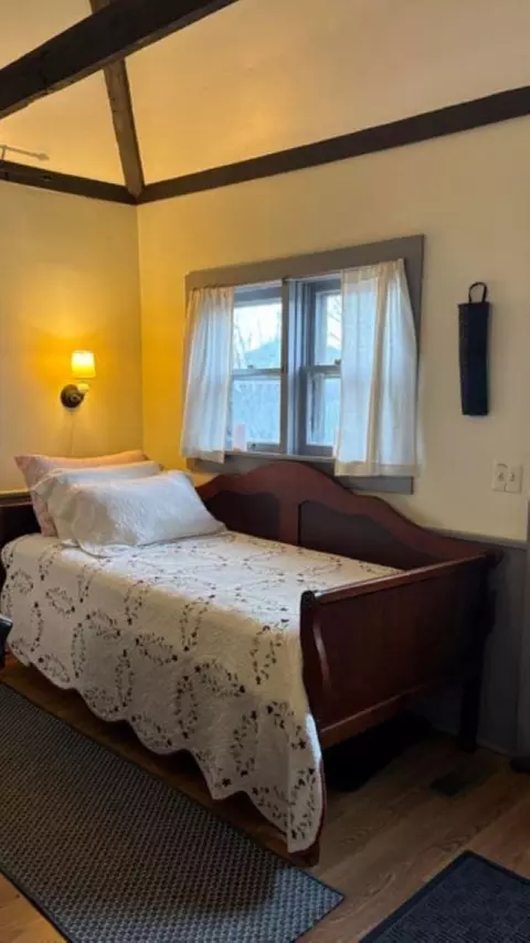 Bedroom - 602 High St, Arrow Rock, MO 65320 photo 1 of 3
