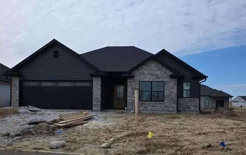 5213 Whisper Dr, Columbia, MO 65203