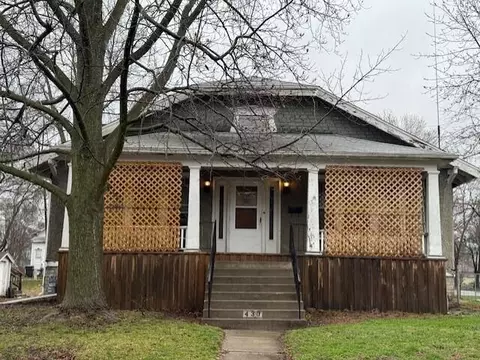 430 S 4th St, Moberly, MO 65270