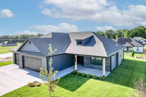 3525 Honey Shoal Dr, Columbia, MO 65202