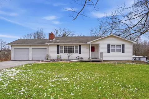 1260 E High Point Ln, Columbia, MO 65203