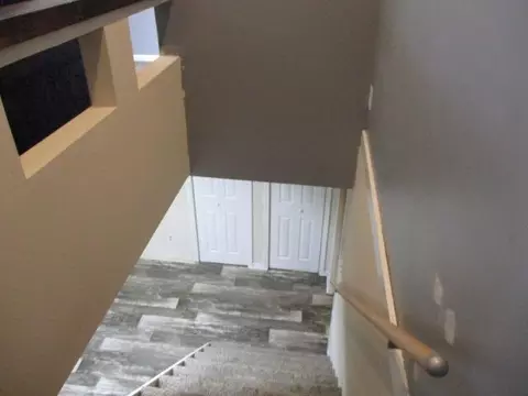 Entry Way - 903 E Jackson St, Mexico, MO 65265 photo 1 of 3