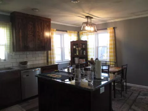 Kitchen - 903 E Jackson St, Mexico, MO 65265 photo 4 of 4