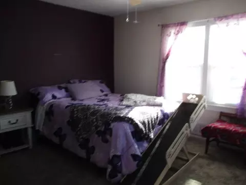 Bedroom - 903 E Jackson St, Mexico, MO 65265 photo 2 of 2