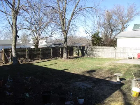 Exterior - 903 E Jackson St, Mexico, MO 65265 photo 6 of 7