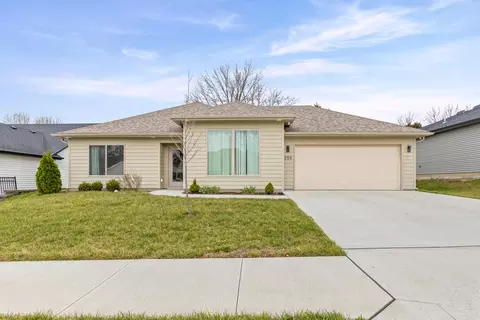 255 N Luna Ln, Columbia, MO 65201