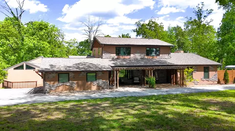 6700 S Hill Creek Rd, Columbia, MO 65203
