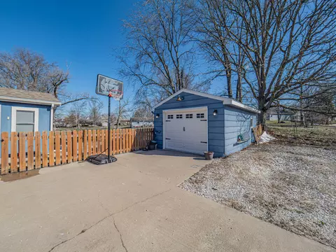 218 Crest Dr, Moberly, MO 65270 photo 34