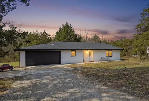 1400 W Trobridge Rd, Columbia, MO 65202