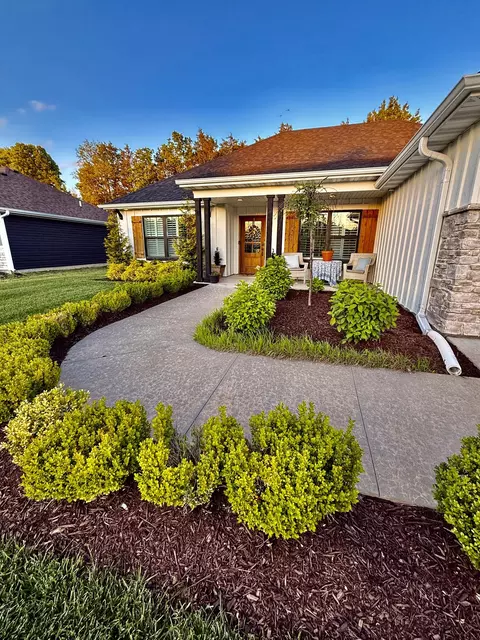 1504 Spring Mountain Dr, Columbia, MO 65201