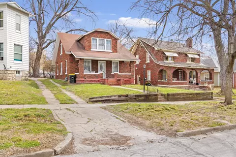 702 4th St, Boonville, MO 65233