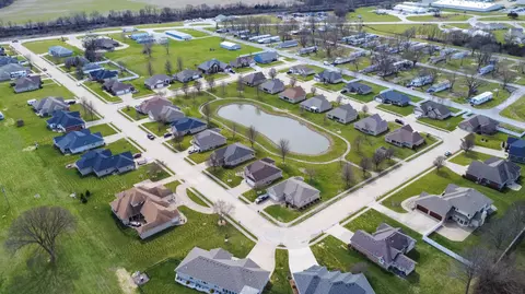 View/Area - 1232 Ryan Dr, Centralia, MO 65240 photo 9 of 12