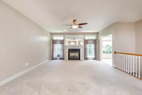 Living - 1232 Ryan Dr, Centralia, MO 65240 photo 8 of 8