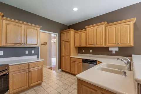 Kitchen - 1232 Ryan Dr, Centralia, MO 65240 photo 4 of 5