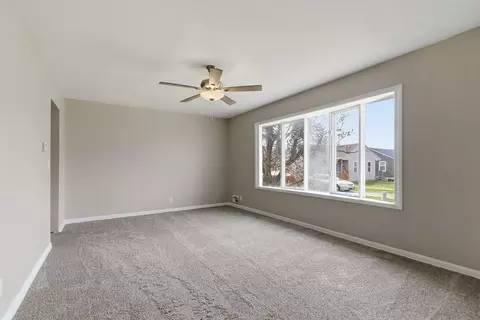 Living - 10 Wonneman Cir, Mexico, MO 65265 photo 1 of 6