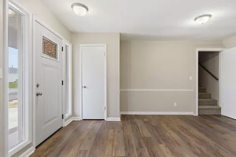 Entry Way - 10 Wonneman Cir, Mexico, MO 65265 photo 2 of 4