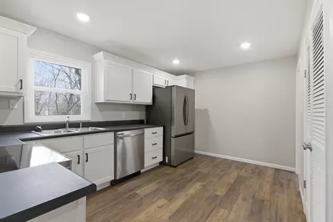 Kitchen - 10 Wonneman Cir, Mexico, MO 65265 photo 5 of 5