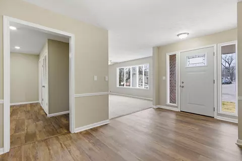 Entry Way - 10 Wonneman Cir, Mexico, MO 65265 photo 4 of 4