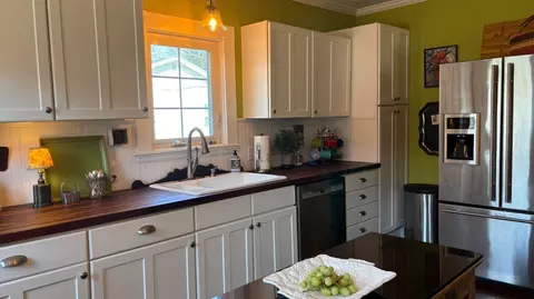 Kitchen - 418 Main St, Arrow Rock, MO 65320 photo 1 of 4