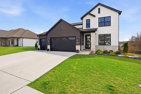 5860 Kingfisher Dr, Ashland, MO 65010