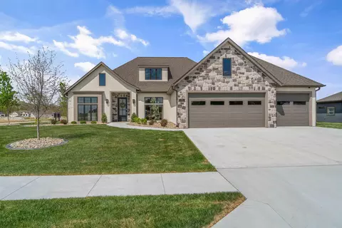 6501 Cromford Ln, Columbia, MO 65201