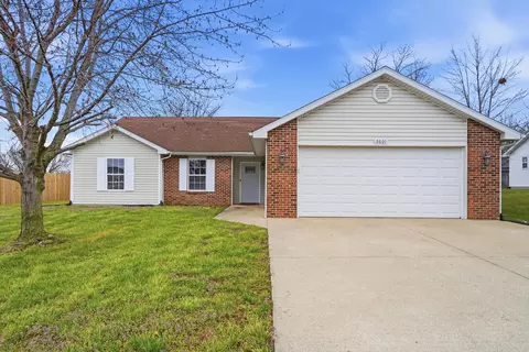 2601 Thornberry Dr, Columbia, MO 65202