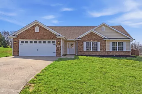 7057 Greenwood Hills Rd, Fulton, MO 65251