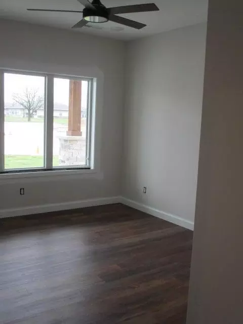 Bedroom - 808 N Barela Cir, Centralia, MO 65240 photo 2 of 2