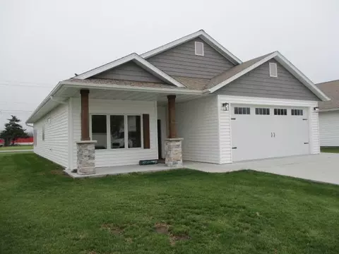 Exterior - 808 N Barela Cir, Centralia, MO 65240 photo 4 of 5