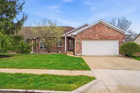 1202 Vintage Dr, Columbia, MO 65203
