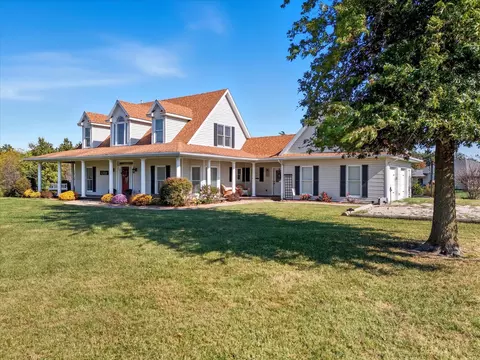 14640 N Ricketts Rd, Hallsville, MO 65255