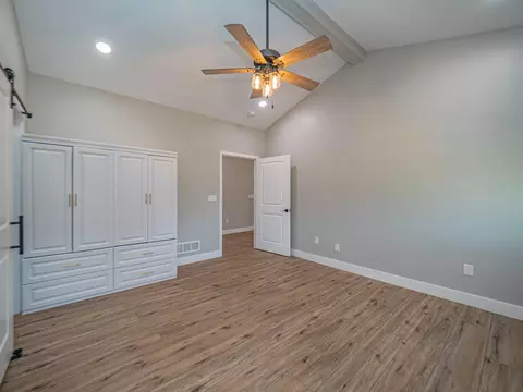 Bedroom - 2105 Vinny Ave, Moberly, MO 65270 photo 3 of 7