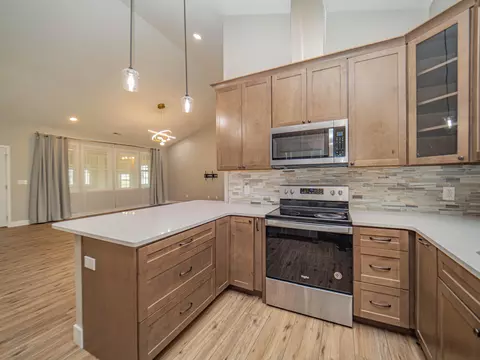 Kitchen - 2105 Vinny Ave, Moberly, MO 65270 photo 3 of 5