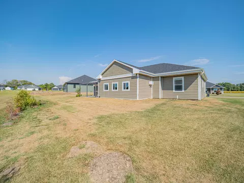 Exterior - 2105 Vinny Ave, Moberly, MO 65270 photo 8 of 8