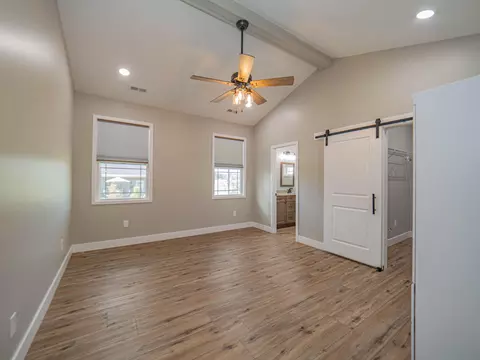 Bedroom - 2105 Vinny Ave, Moberly, MO 65270 photo 2 of 7