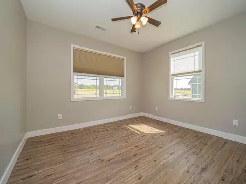 Bedroom - 2105 Vinny Ave, Moberly, MO 65270 photo 4 of 7