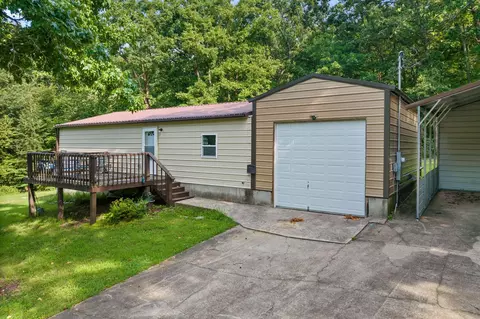 11 Jade Rd, Rocky Mount, MO 65072