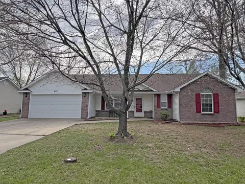 400 N Henry Clay Blvd, Ashland, MO 65010