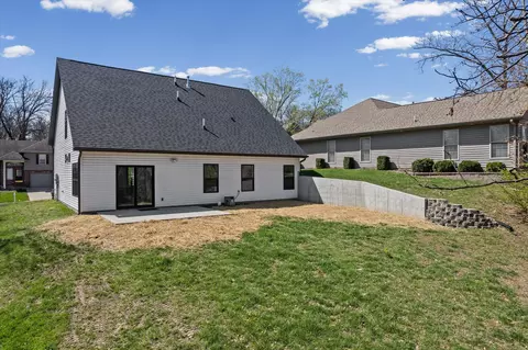 Exterior - 4809 Maple Leaf Dr, Columbia, MO 65201 photo 4 of 7