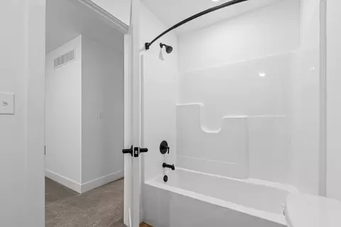 Bath - 4809 Maple Leaf Dr, Columbia, MO 65201 photo 7 of 7