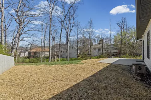 Exterior - 4809 Maple Leaf Dr, Columbia, MO 65201 photo 6 of 7