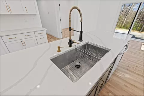 Kitchen - 4809 Maple Leaf Dr, Columbia, MO 65201 photo 4 of 5