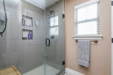 Bath - 4601 Maple Leaf Dr, Columbia, MO 65201 photo 1 of 3