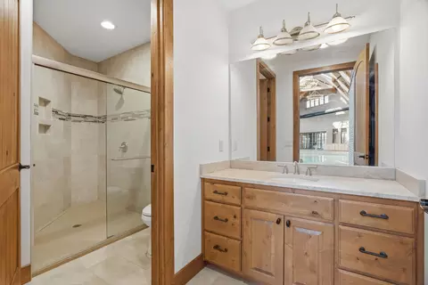 Bath - 6768 E New Haven Rd, Columbia, MO 65201 photo 10 of 10