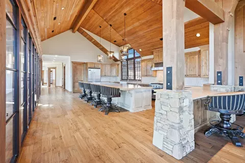 Entry Way - 6768 E New Haven Rd, Columbia, MO 65201 photo 4 of 11